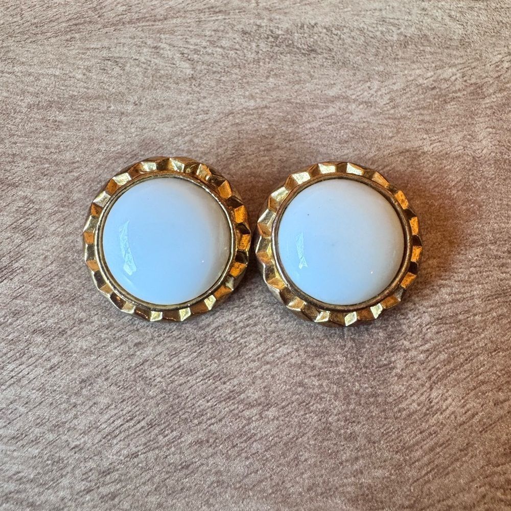 Vintage Robert Rose Milk Glass Clip on Earrings Classic Old Money Gold Tone